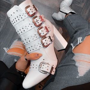 Rockstar White Boots 🔥